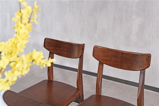 沙巴app官网极简意式风格木图系列全实木餐桌椅